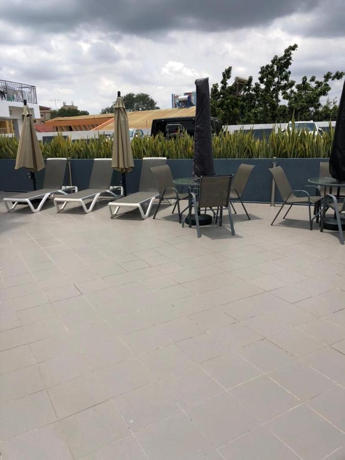 Premier Executive Apartment - The Ivy, East Legon アクラ エクステリア 写真